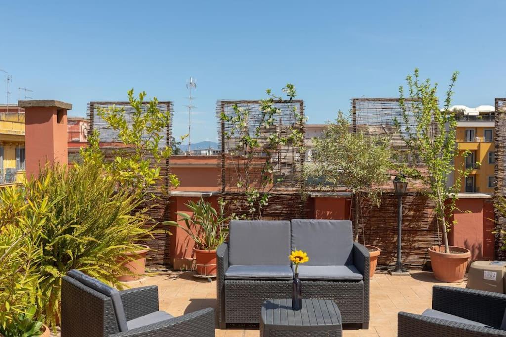 Penthouse With Jacuzzi On Private Terrace In Trastevere Roma Exterior foto